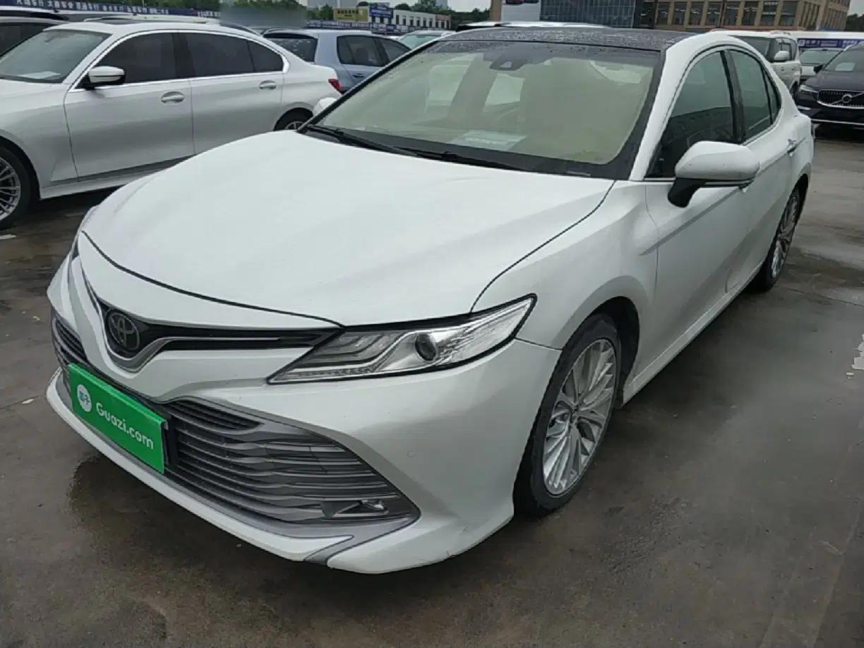 Toyota Camry 2018 2.5G Luxury Edition — миниатюра 1