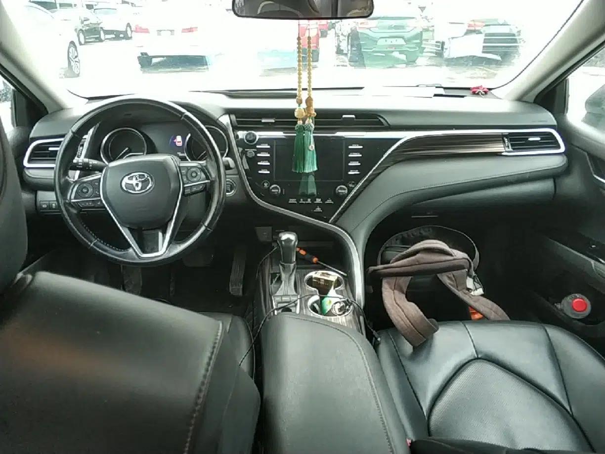 Toyota Camry 2018 2.5G Luxury Edition — миниатюра 13
