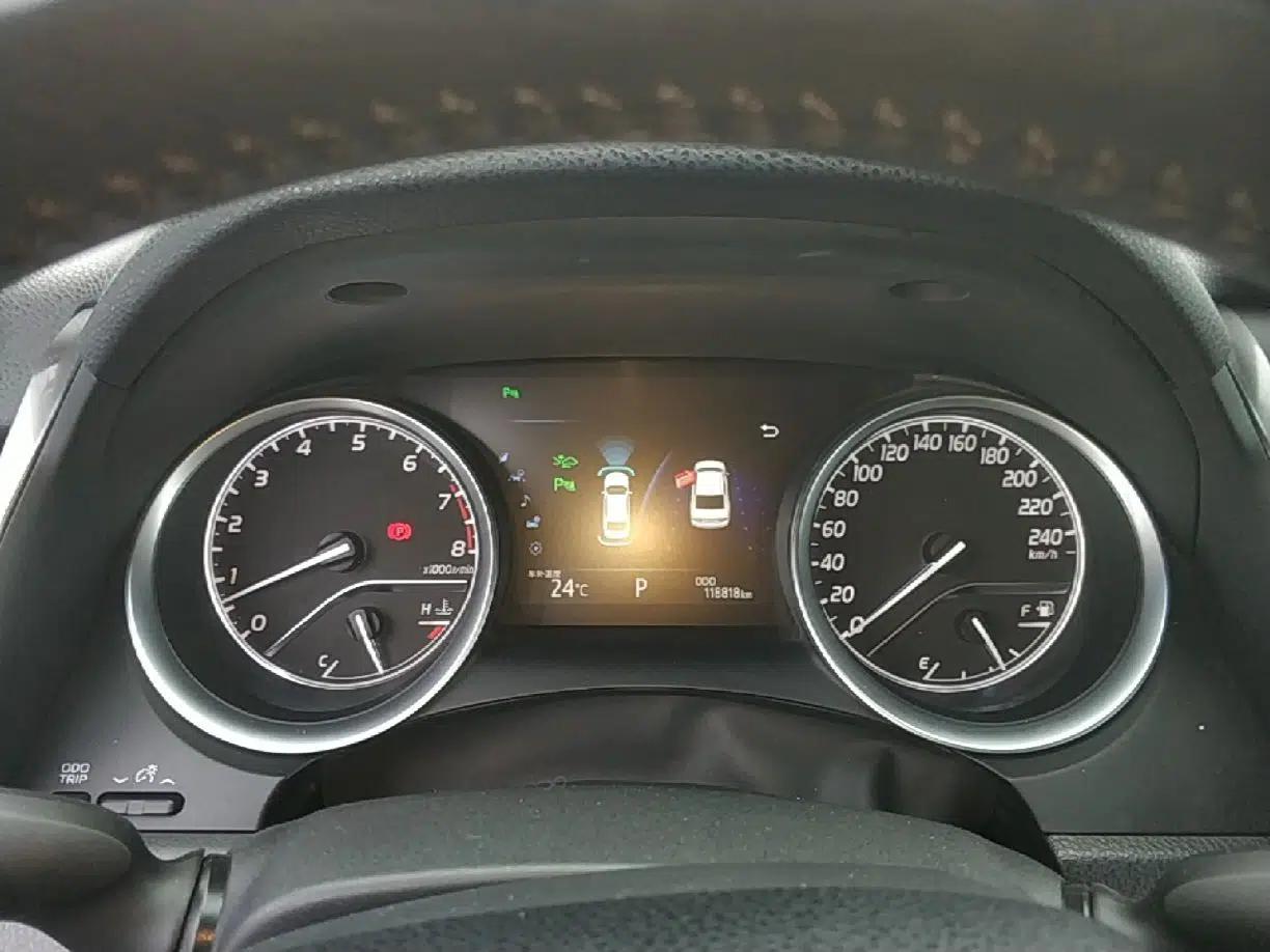Toyota Camry 2018 2.5G Luxury Edition — миниатюра 15