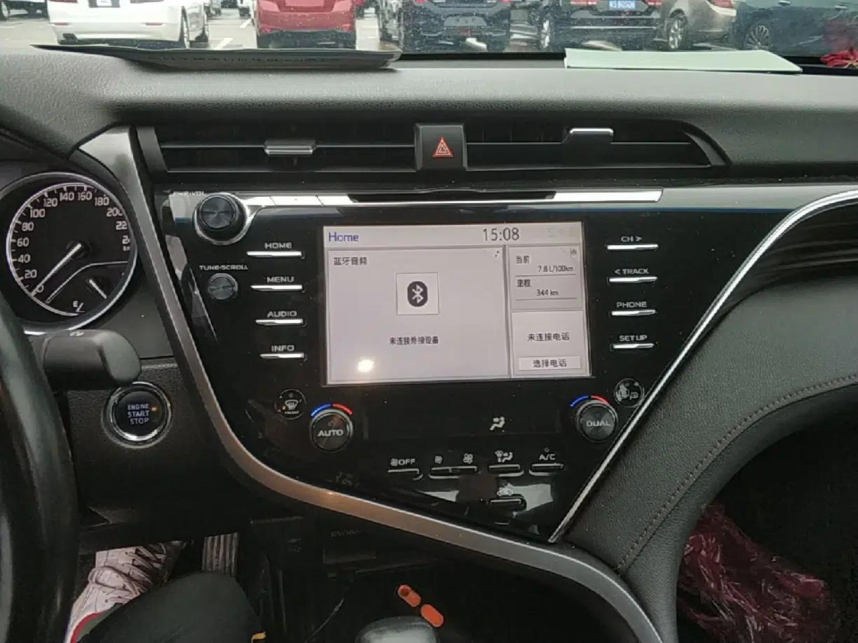 Toyota Camry 2018 2.5G Luxury Edition — миниатюра 16