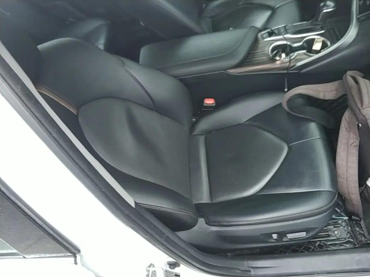 Toyota Camry 2018 2.5G Luxury Edition — миниатюра 23