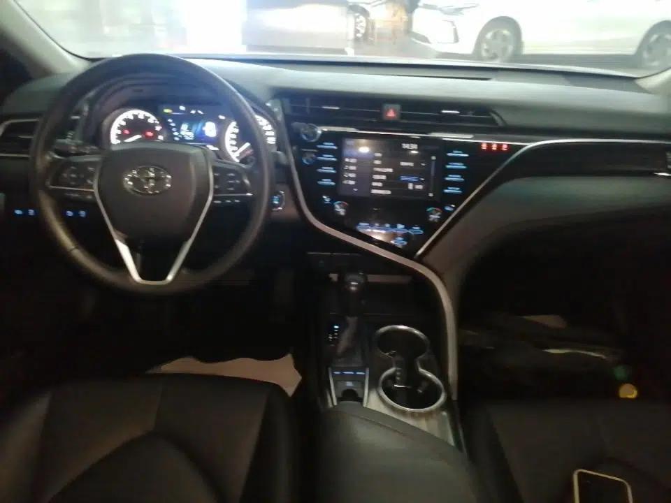 Toyota Camry 2018 2.5G Luxury Edition — миниатюра 12