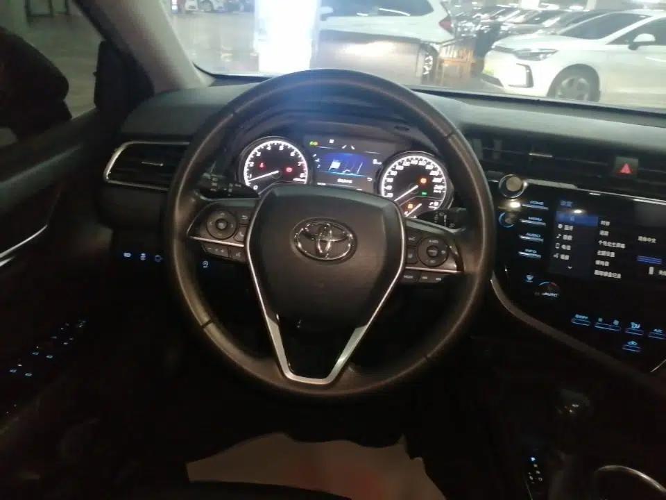 Toyota Camry 2018 2.5G Luxury Edition — миниатюра 13