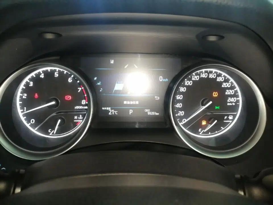 Toyota Camry 2018 2.5G Luxury Edition — миниатюра 14