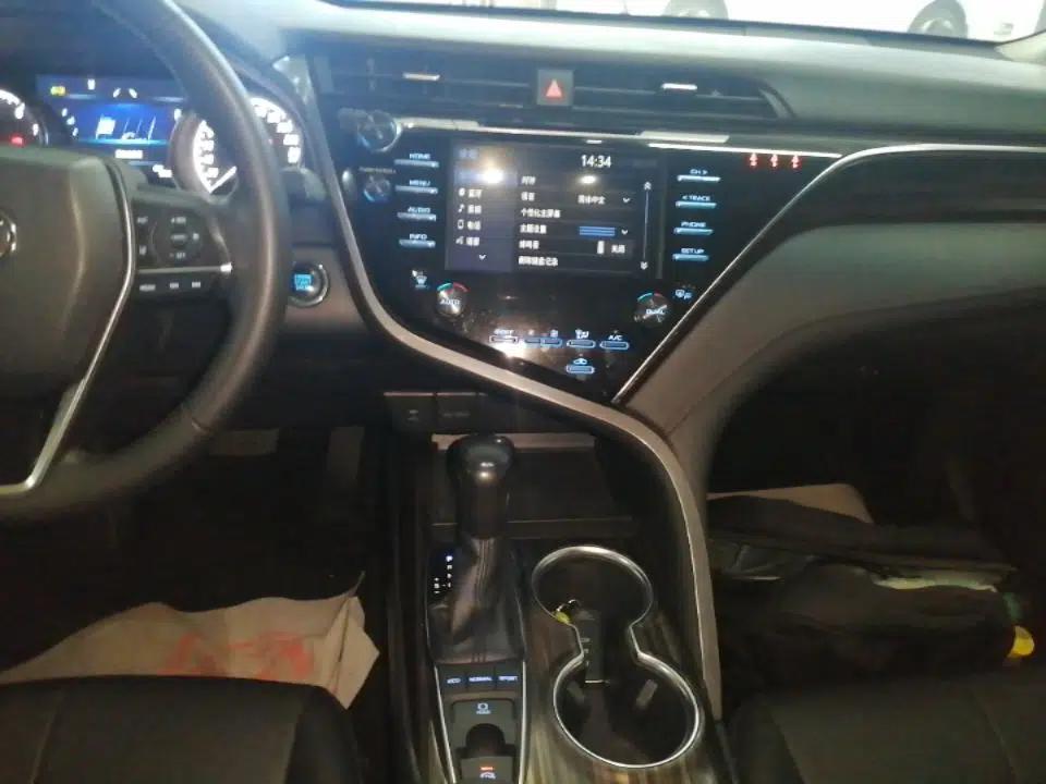 Toyota Camry 2018 2.5G Luxury Edition — миниатюра 15