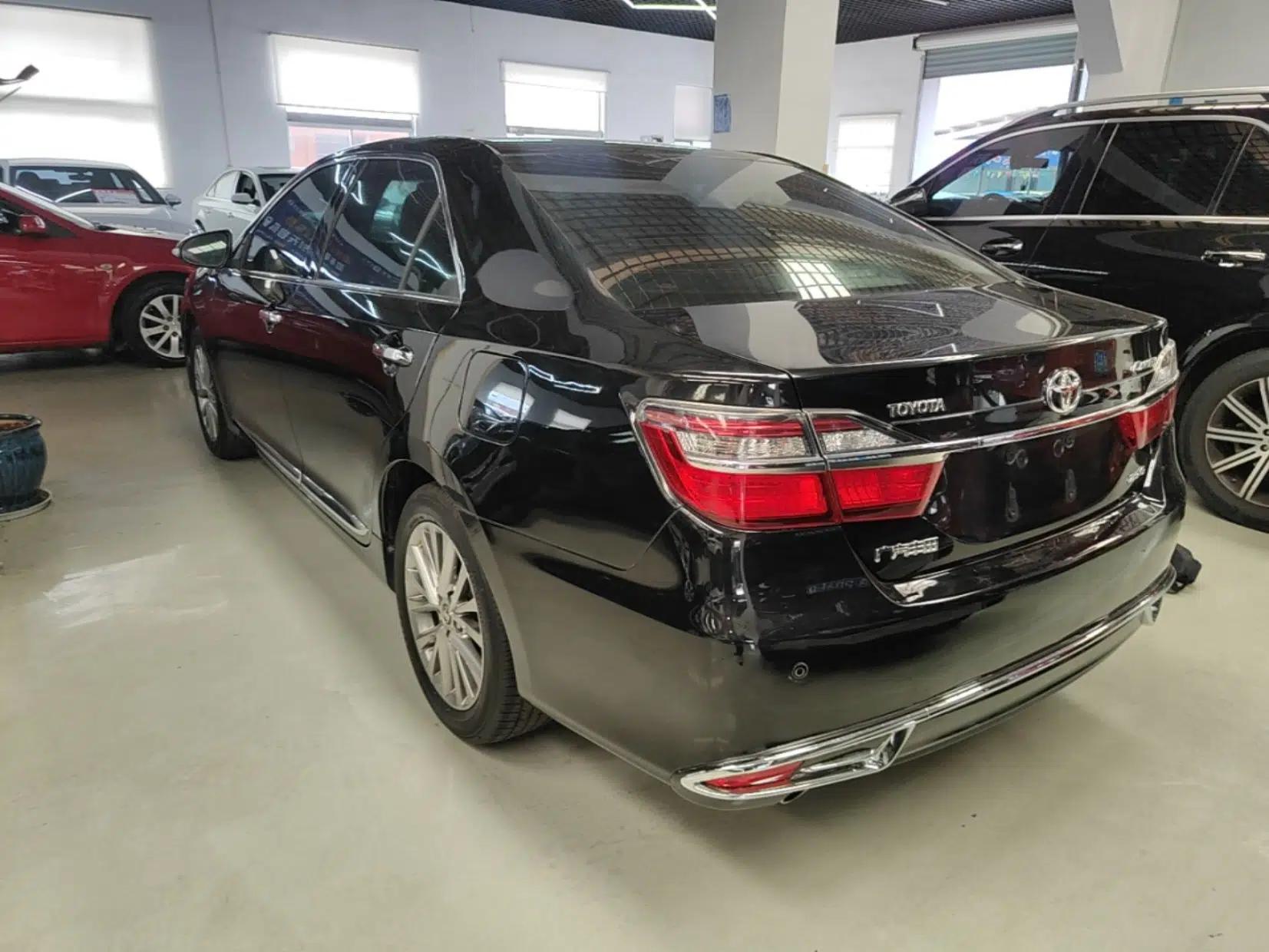 Toyota Camry 2016 2.5G 10th Anniversary Deluxe Navigation Edition — миниатюра 4