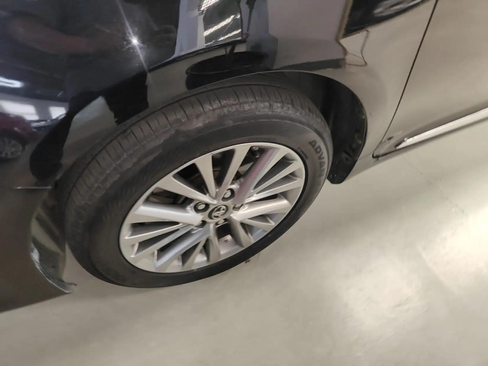 Toyota Camry 2016 2.5G 10th Anniversary Deluxe Navigation Edition — миниатюра 8