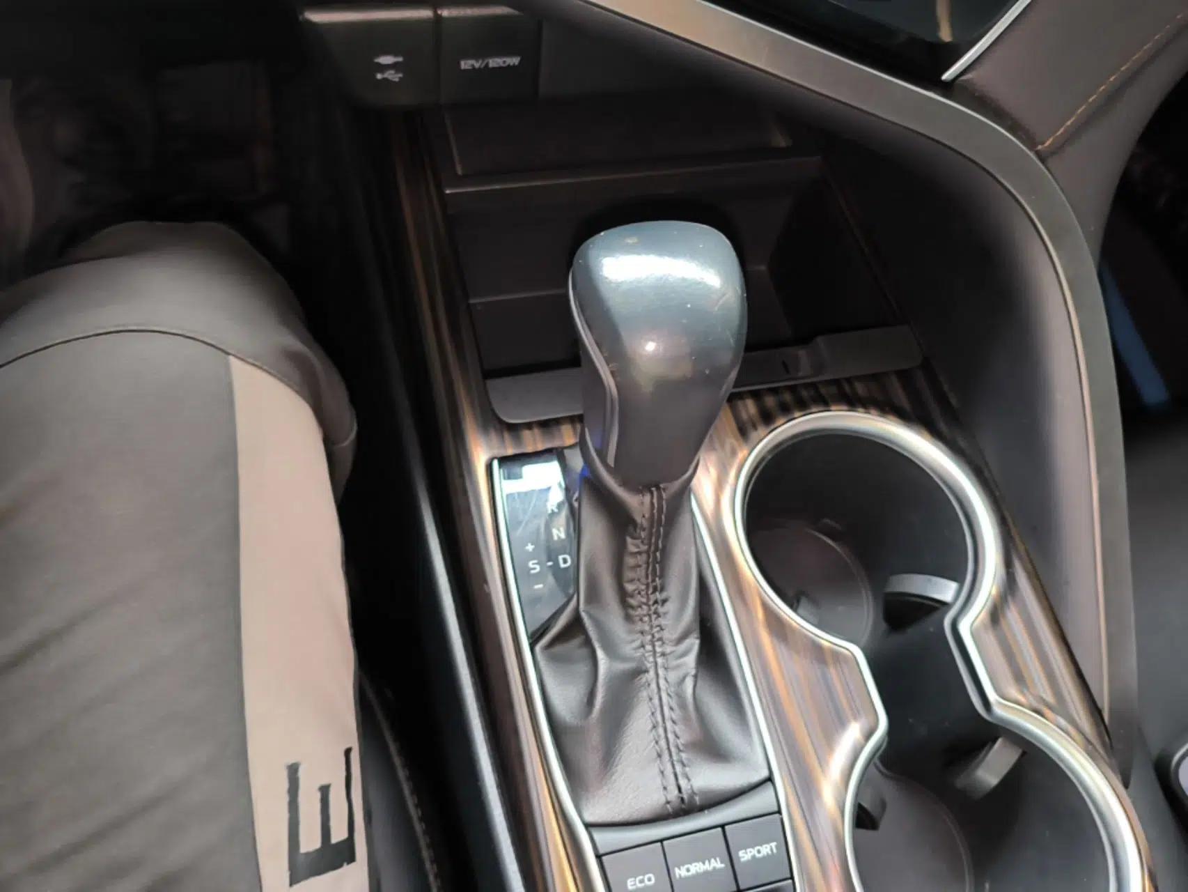 Toyota Camry 2019 Revised Version 2.5G Luxury Edition — миниатюра 17