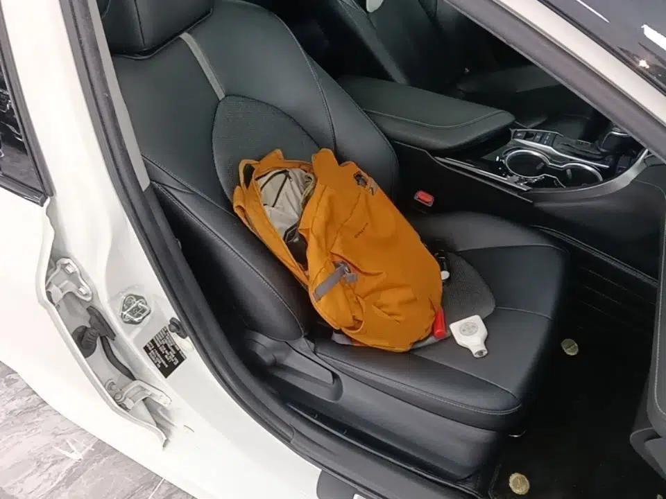 Toyota Camry 2019 Revised Version 2.0S Fēngshàng Edition — миниатюра 23
