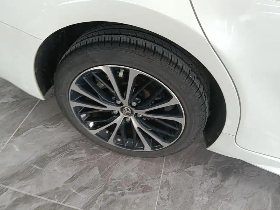 Toyota Camry 2019 Revised Version 2.0S Fēngshàng Edition — миниатюра 10