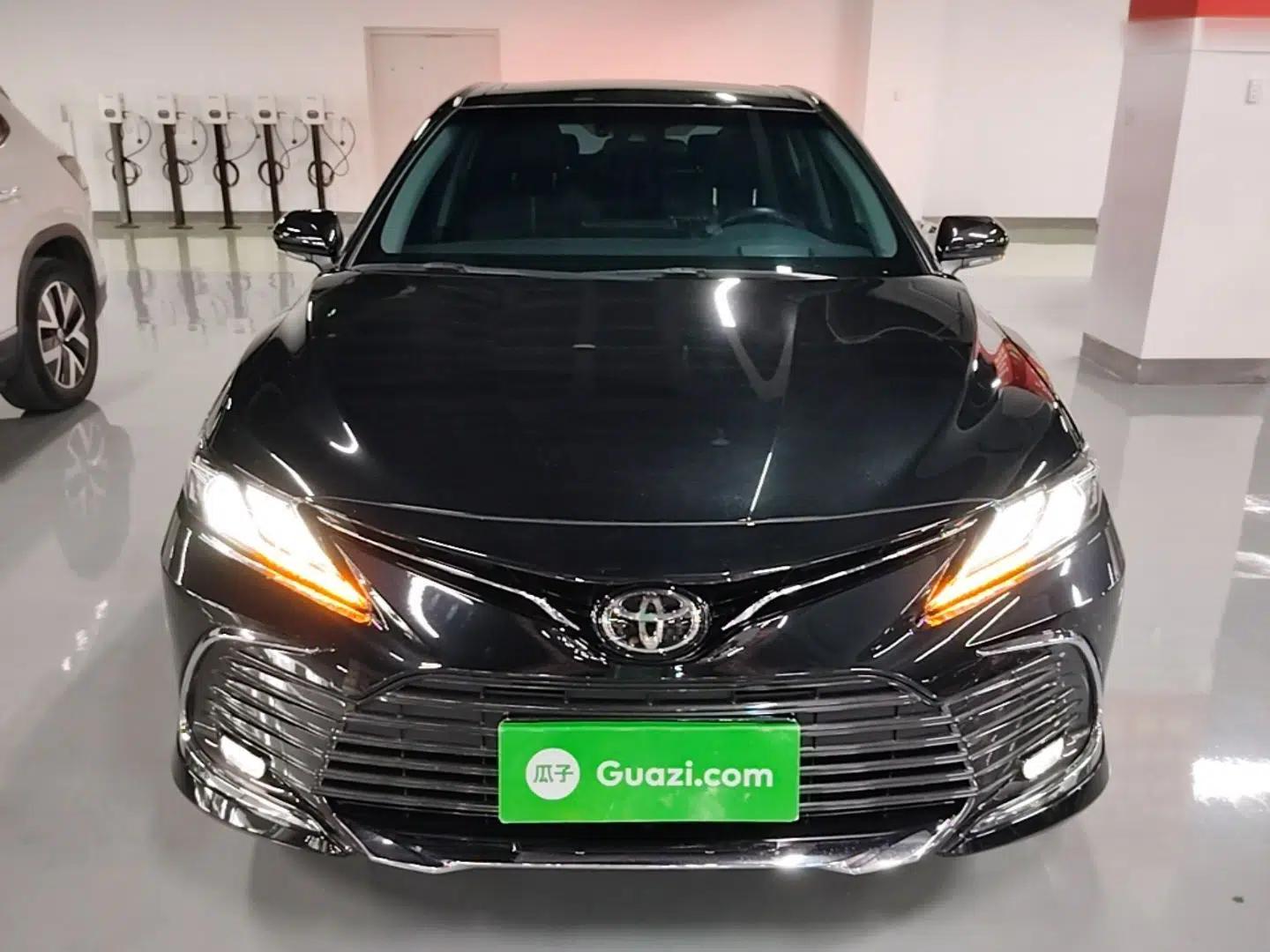 Toyota Camry 2023 2.0G Luxury Edition — миниатюра 2