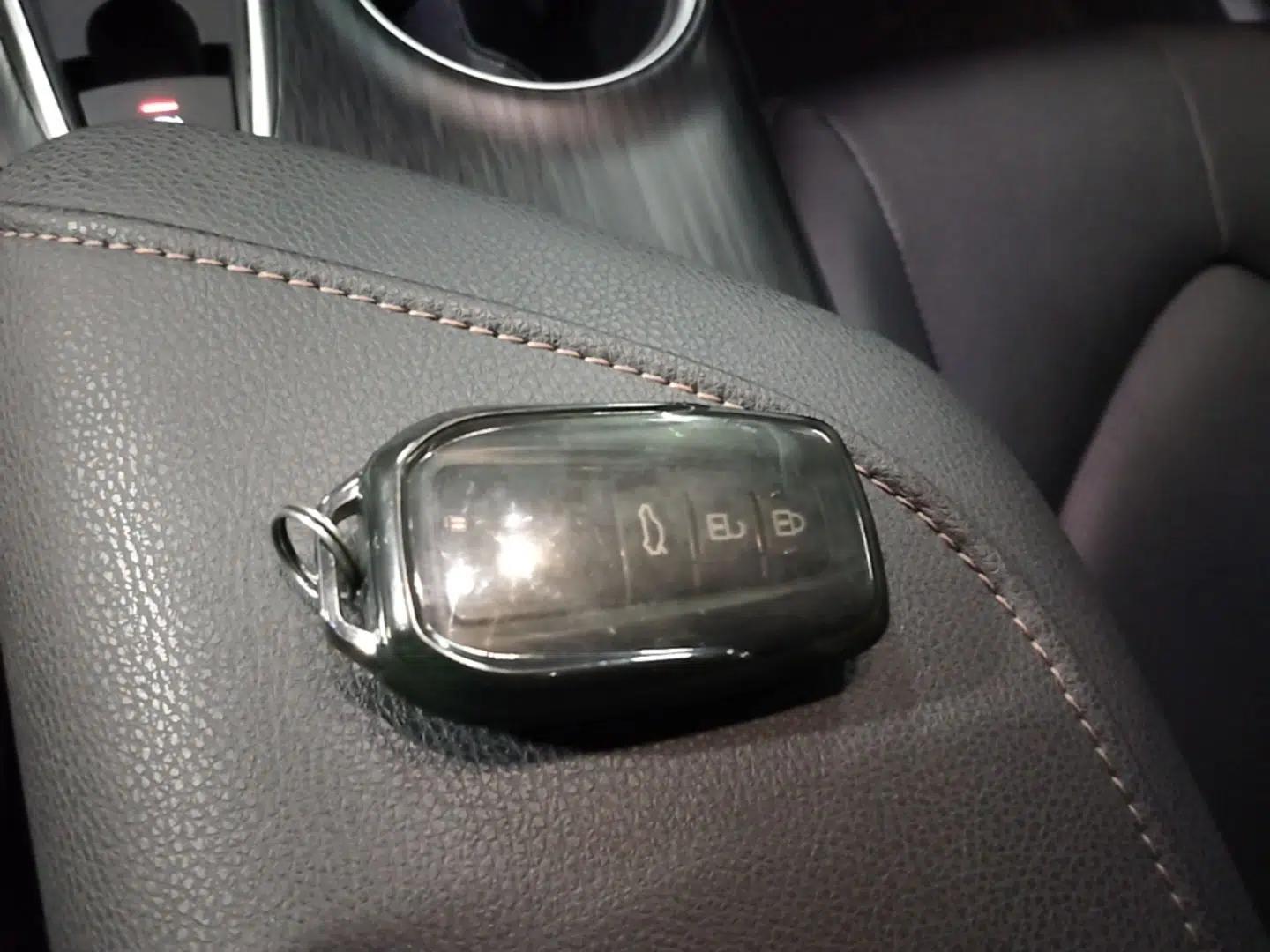 Toyota Camry 2023 2.0G Luxury Edition — миниатюра 12