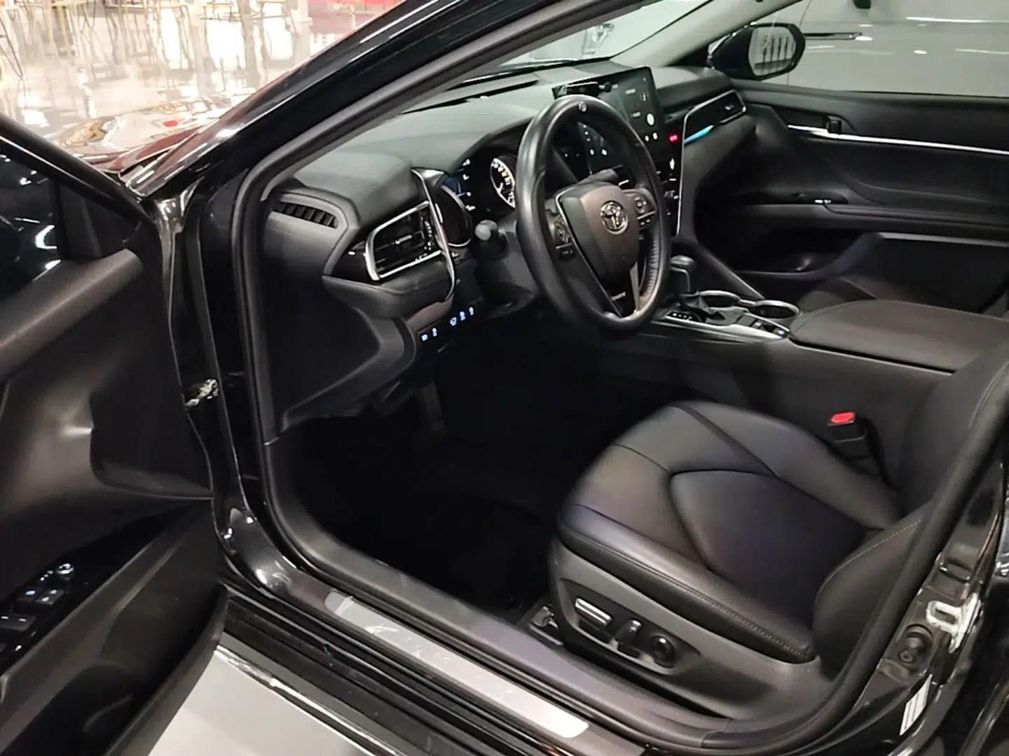 Toyota Camry 2023 2.0G Luxury Edition — миниатюра 19