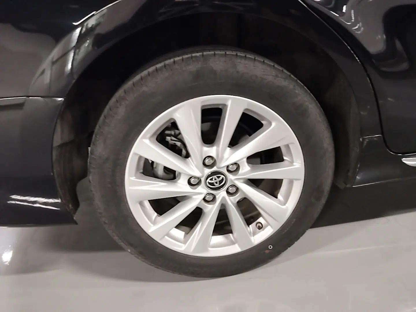 Toyota Camry 2023 2.0G Luxury Edition — миниатюра 10