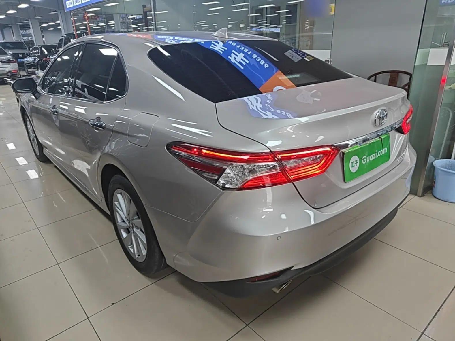 Toyota Camry 2021 2.0G Luxury Edition — миниатюра 4