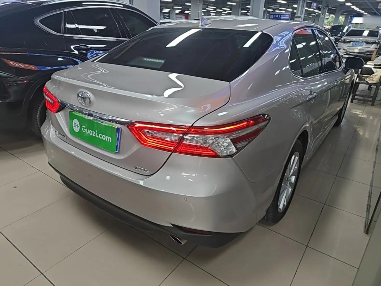 Toyota Camry 2021 2.0G Luxury Edition — миниатюра 6