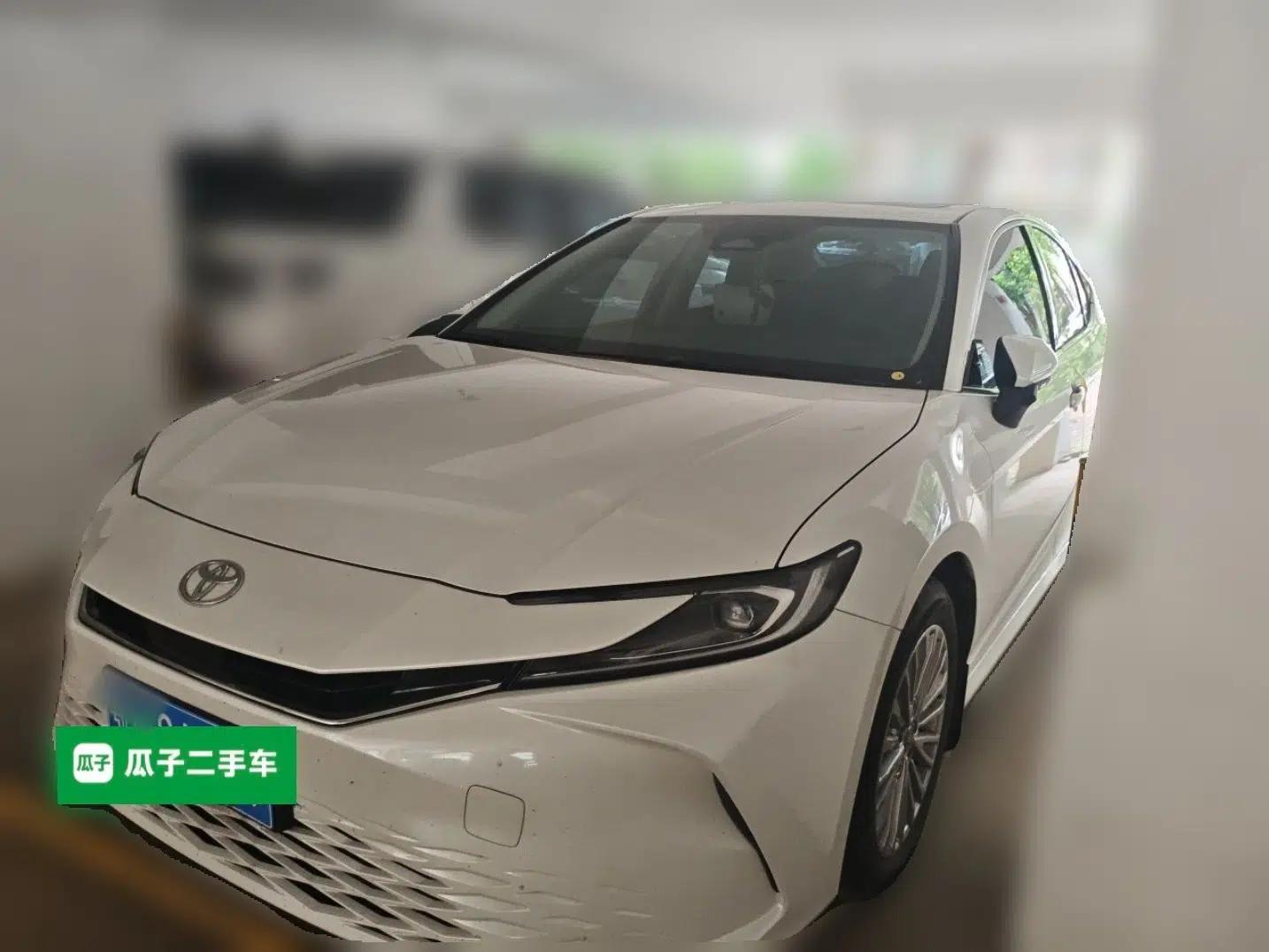 Toyota Camry 2024 2.0E Elite Edition — миниатюра 1