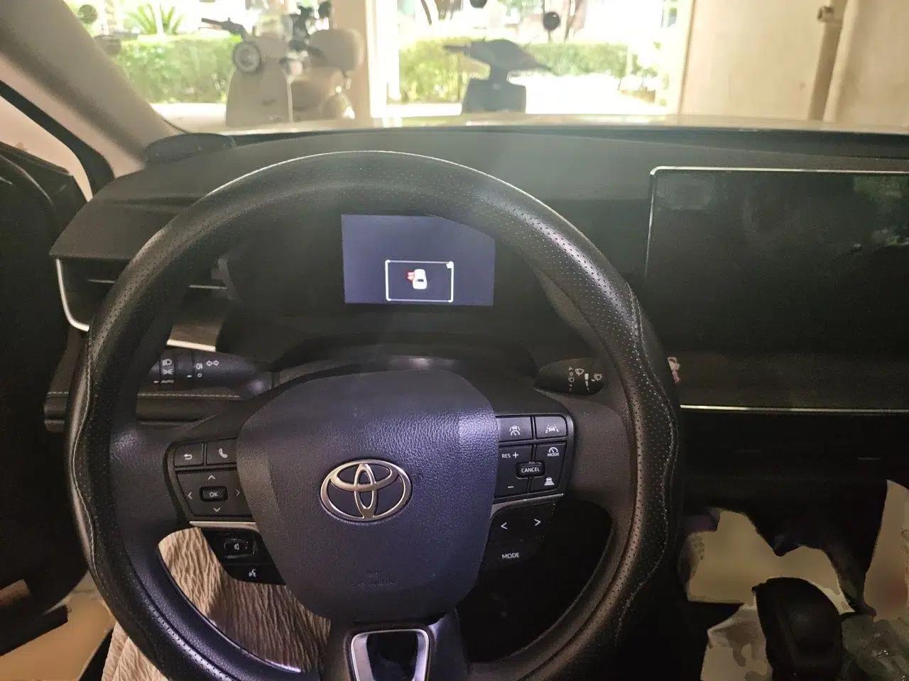Toyota Camry 2024 2.0E Elite Edition — миниатюра 10