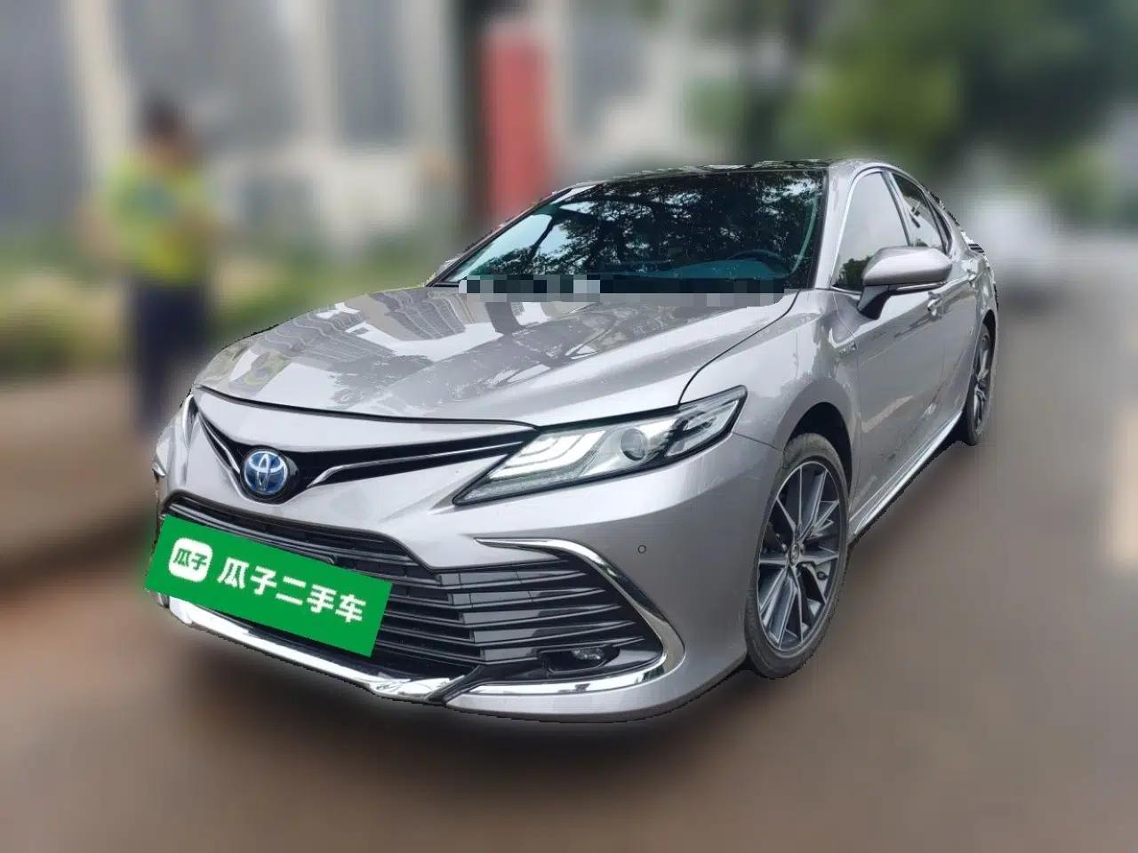 Toyota Camry 2023 Dual-Motor 2.5HG Luxury Edition — миниатюра 1