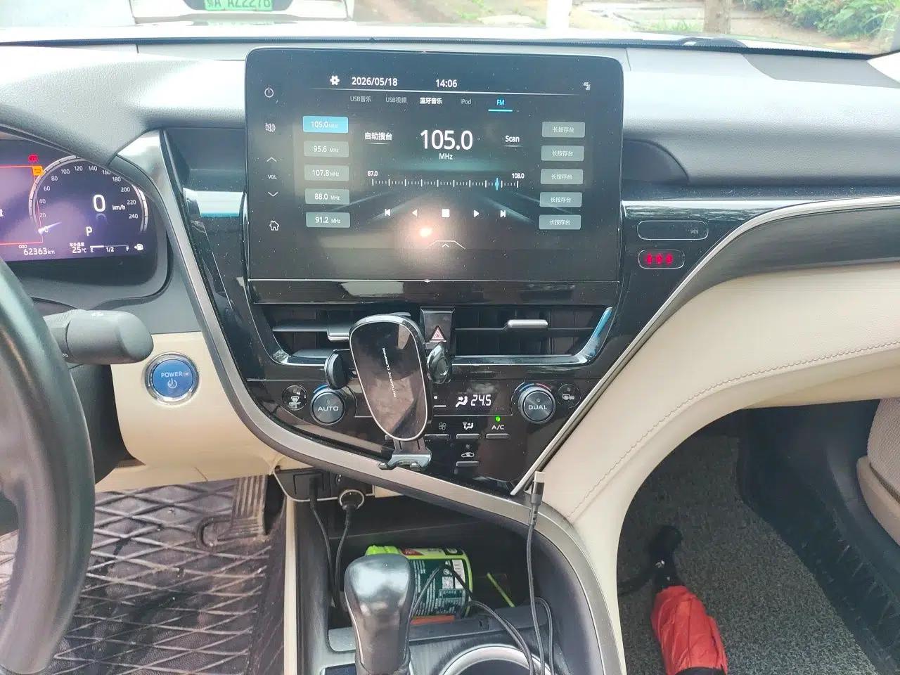 Toyota Camry 2023 Dual-Motor 2.5HG Luxury Edition — миниатюра 14