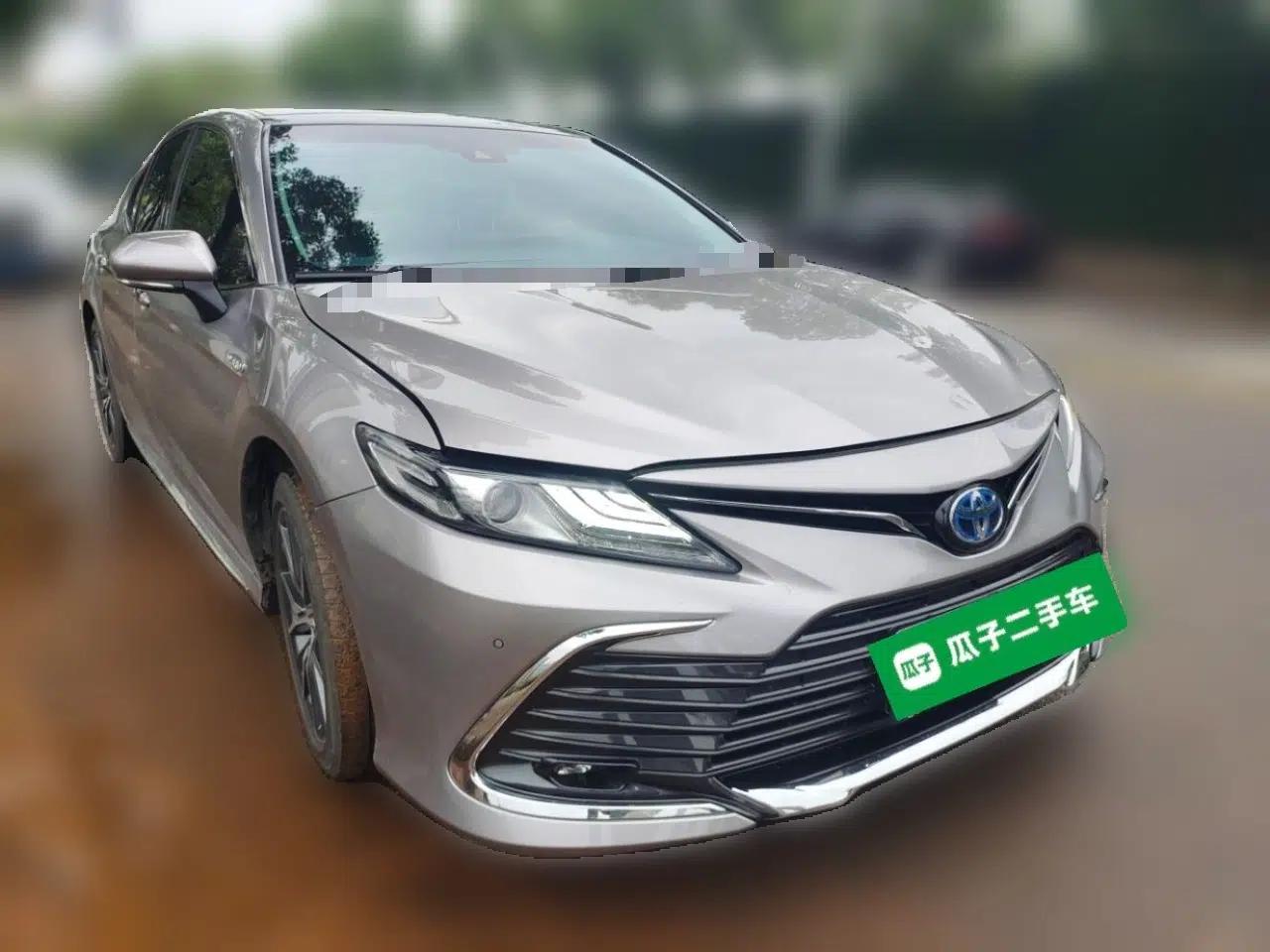 Toyota Camry 2023 Dual-Motor 2.5HG Luxury Edition — миниатюра 3