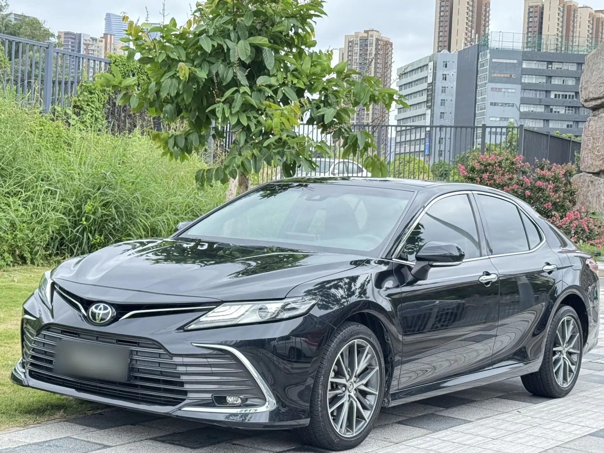 Toyota Camry 2021 2.5G Luxury Edition — миниатюра 1