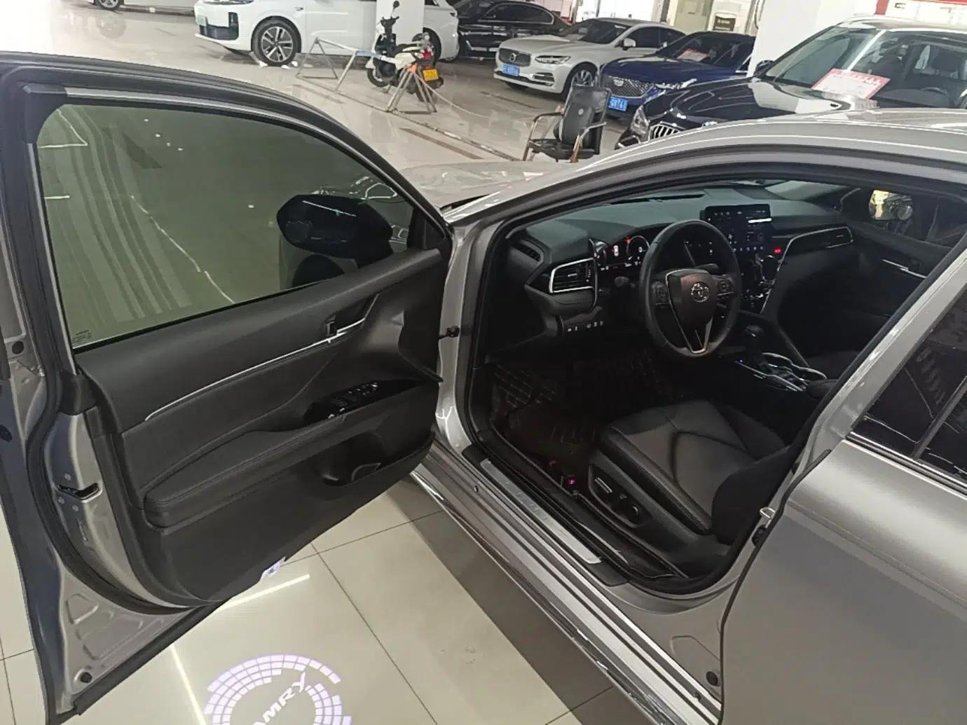 Toyota Camry 2023 2.5G Luxury Edition — миниатюра 17