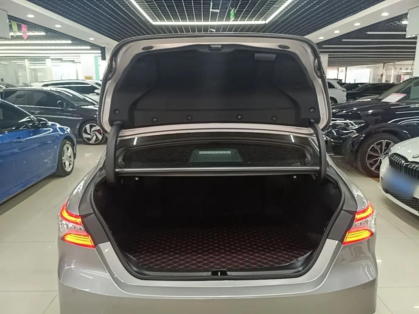 Toyota Camry 2023 2.5G Luxury Edition — миниатюра 20