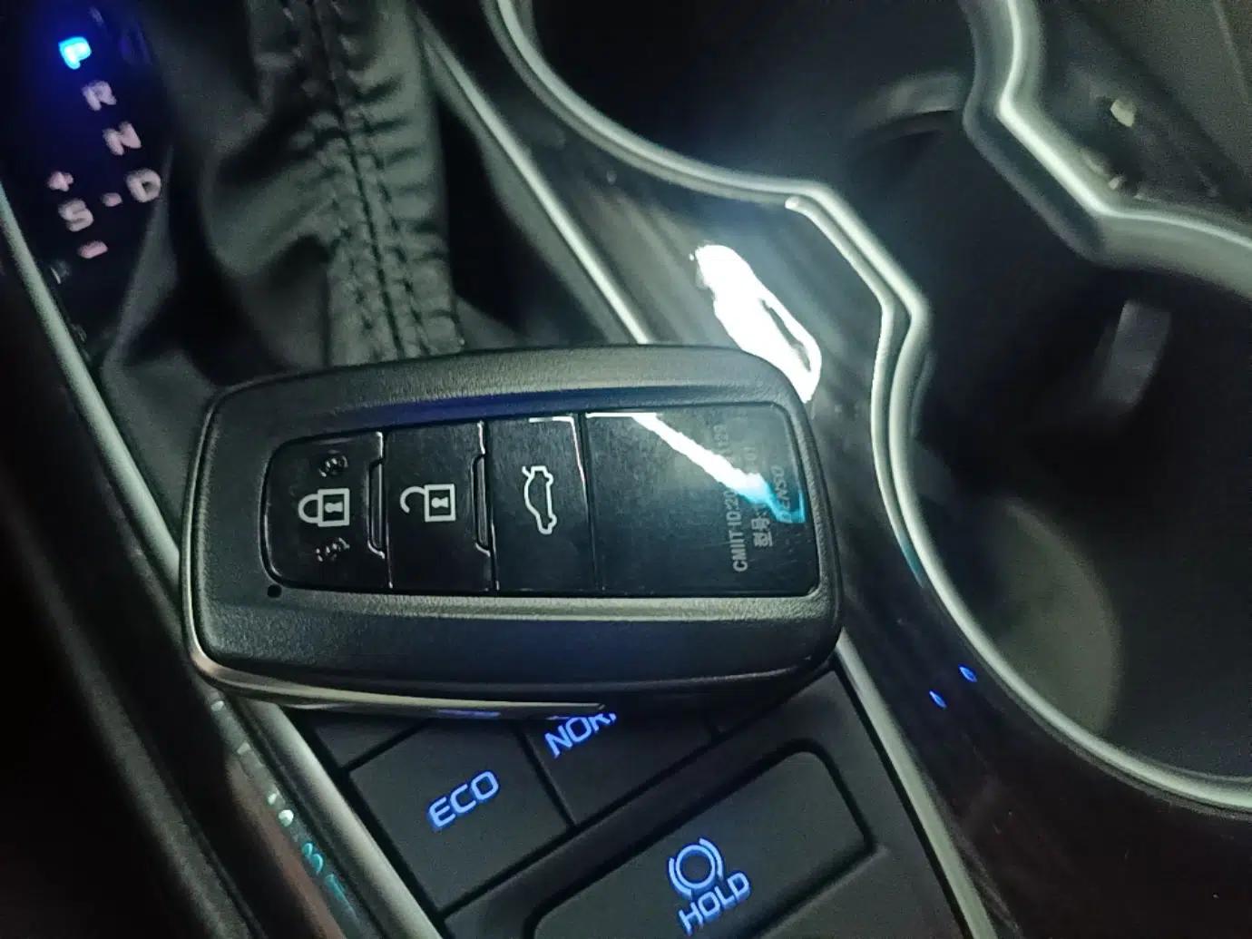 Toyota Camry 2023 2.5G Luxury Edition — миниатюра 21