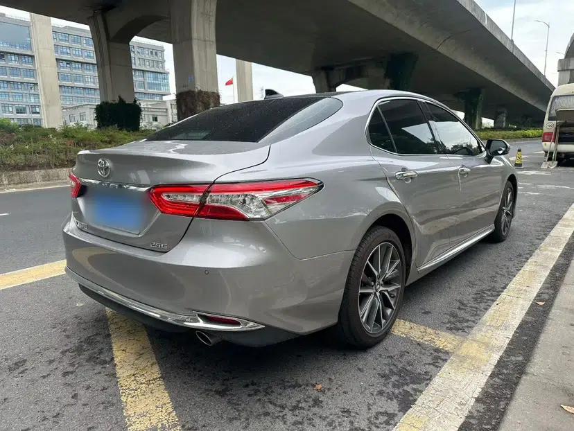 Toyota Camry 2023 2.5G Luxury Edition — миниатюра 8