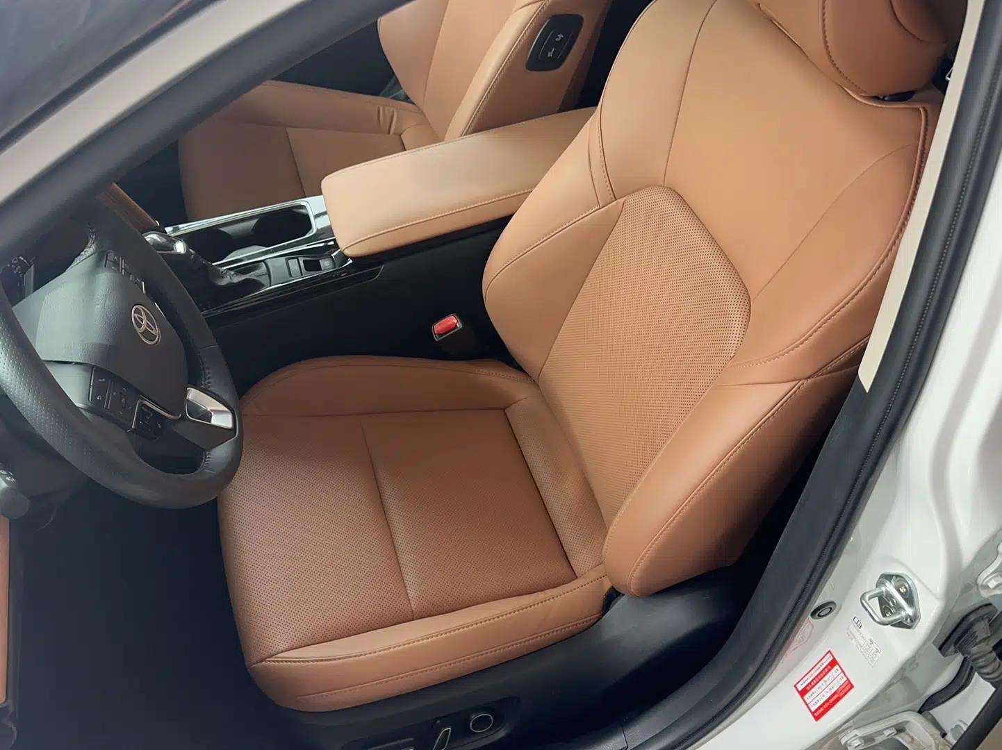 Toyota Camry 2024 2.0 GVP Luxury Edition — миниатюра 14