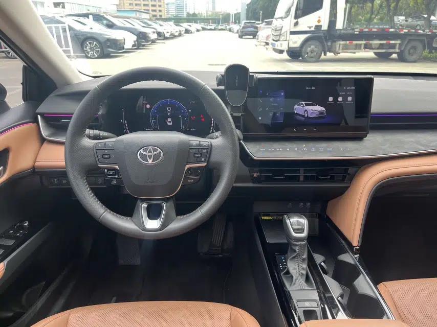 Toyota Camry 2024 2.0 GVP Luxury Edition — миниатюра 18
