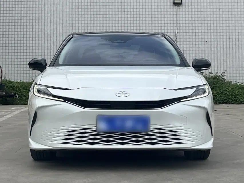 Toyota Camry 2024 2.0 GVP Luxury Edition — миниатюра 4