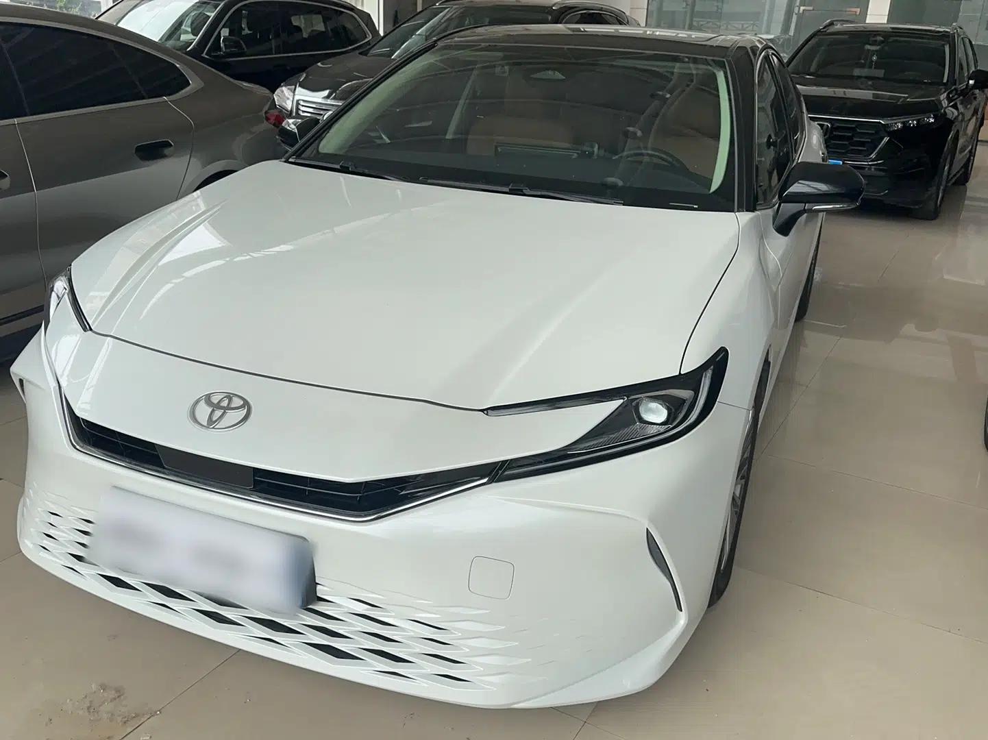 Toyota Camry 2024 2.0 GVP Luxury Edition — миниатюра 5