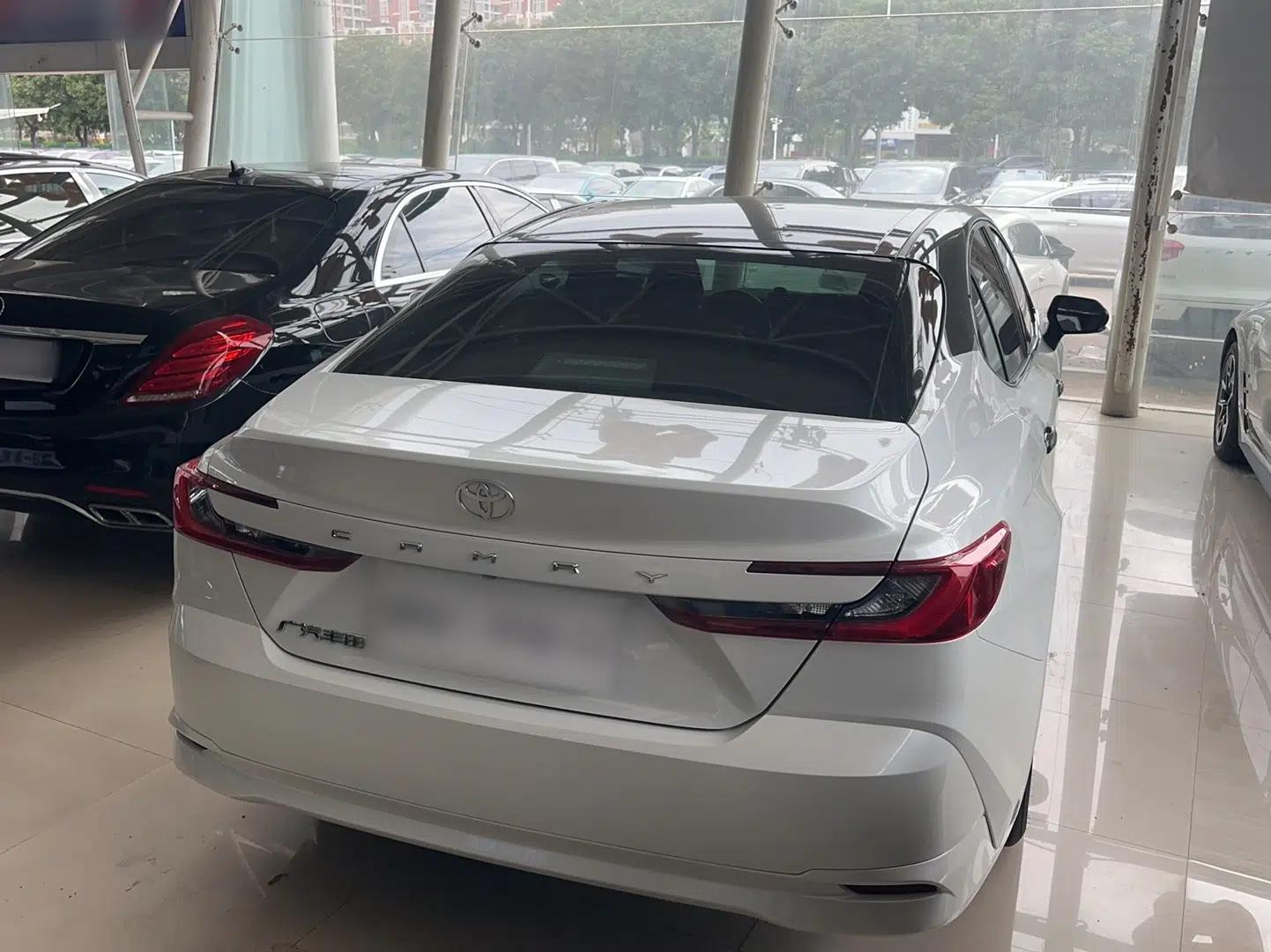 Toyota Camry 2024 2.0 GVP Luxury Edition — миниатюра 8
