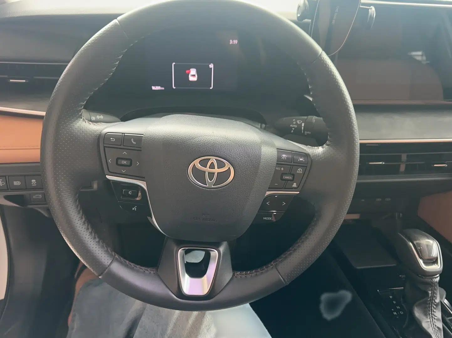 Toyota Camry 2024 2.0 GVP Luxury Edition — миниатюра 10
