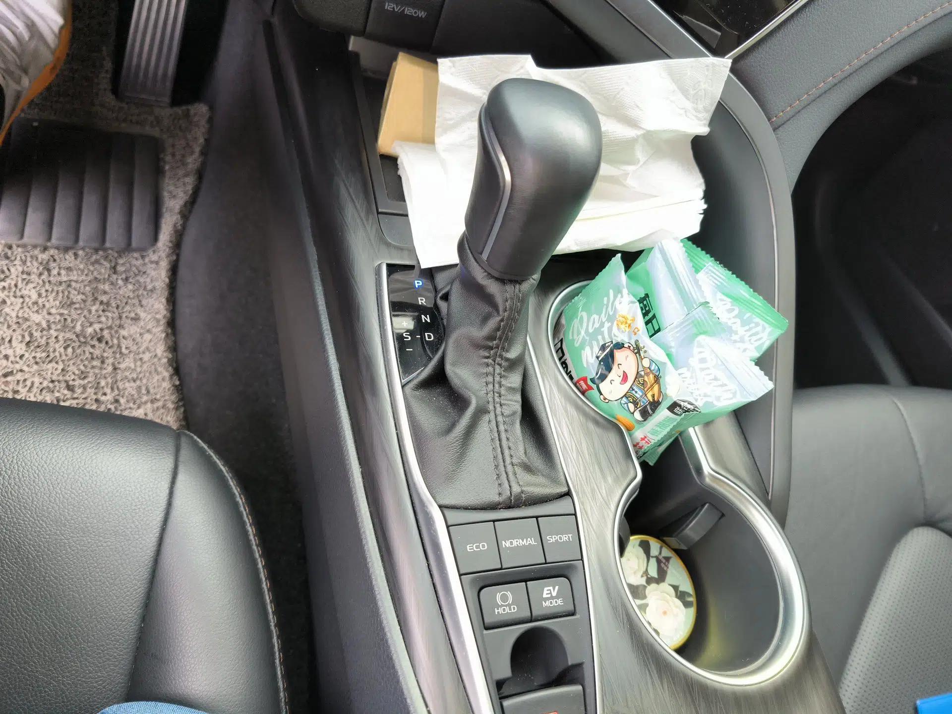 Toyota Camry 2021 Dual-Motor 2.5HG Luxury Edition — миниатюра 15