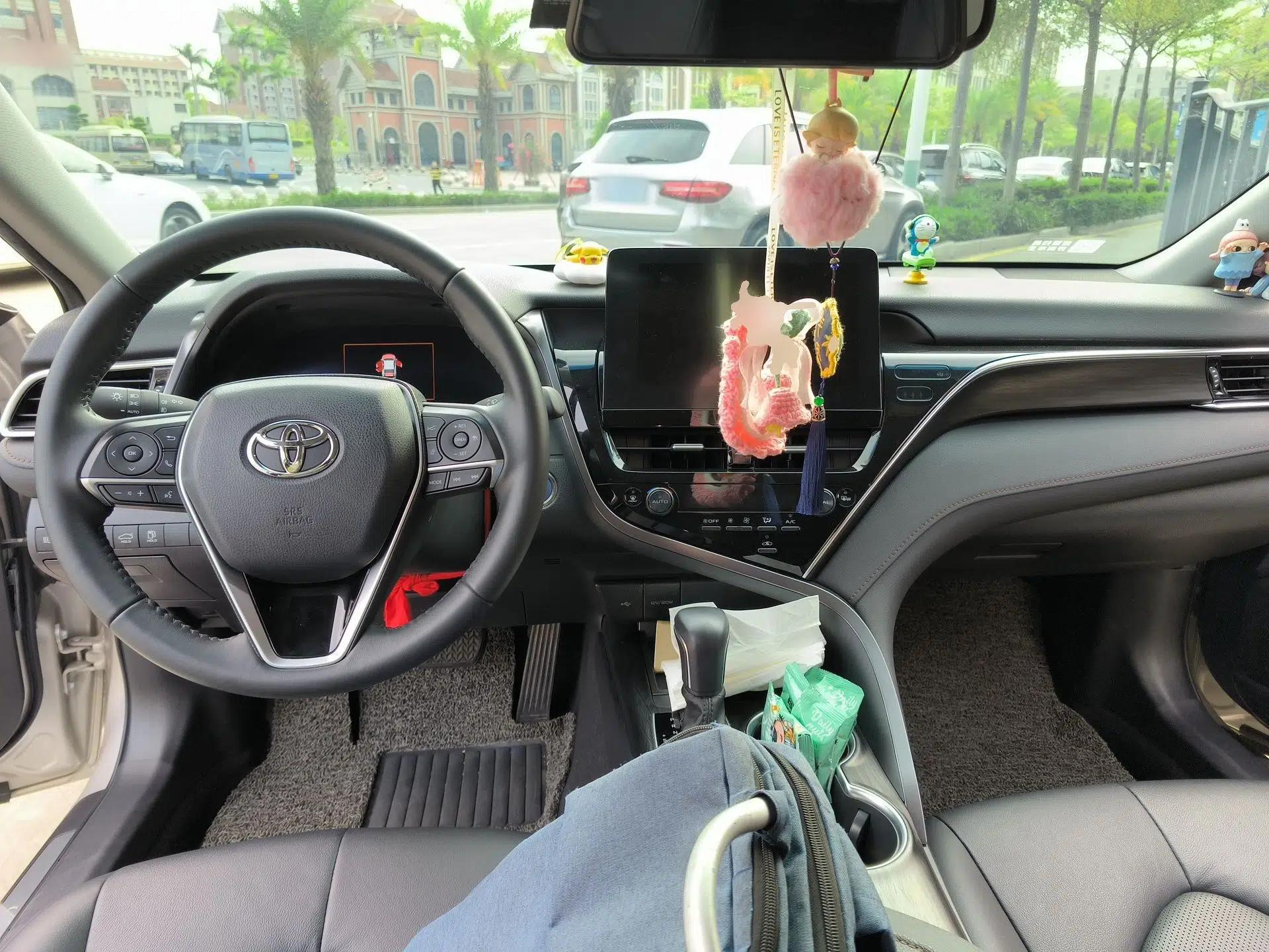 Toyota Camry 2021 Dual-Motor 2.5HG Luxury Edition — миниатюра 10