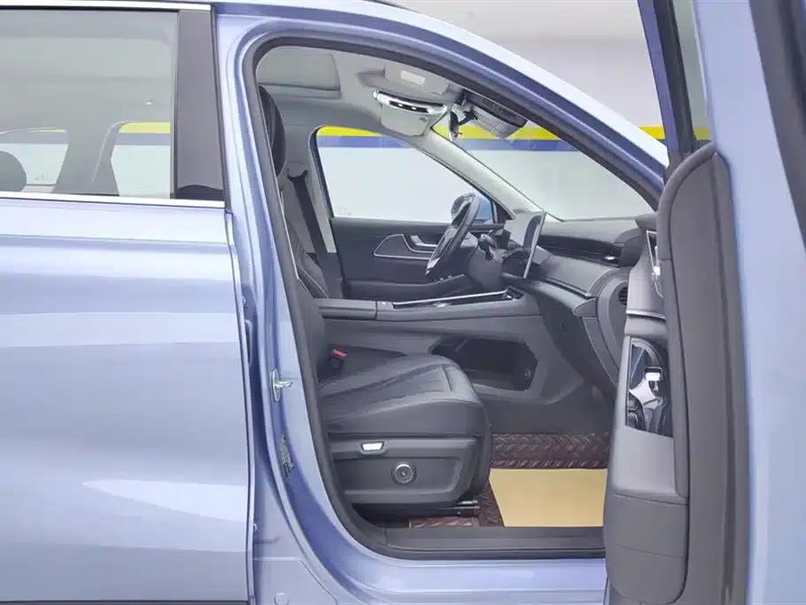 Fengyun T9 2024 Model 120 Long Range Flagship 7-Seater Ternary Lithium — миниатюра 8