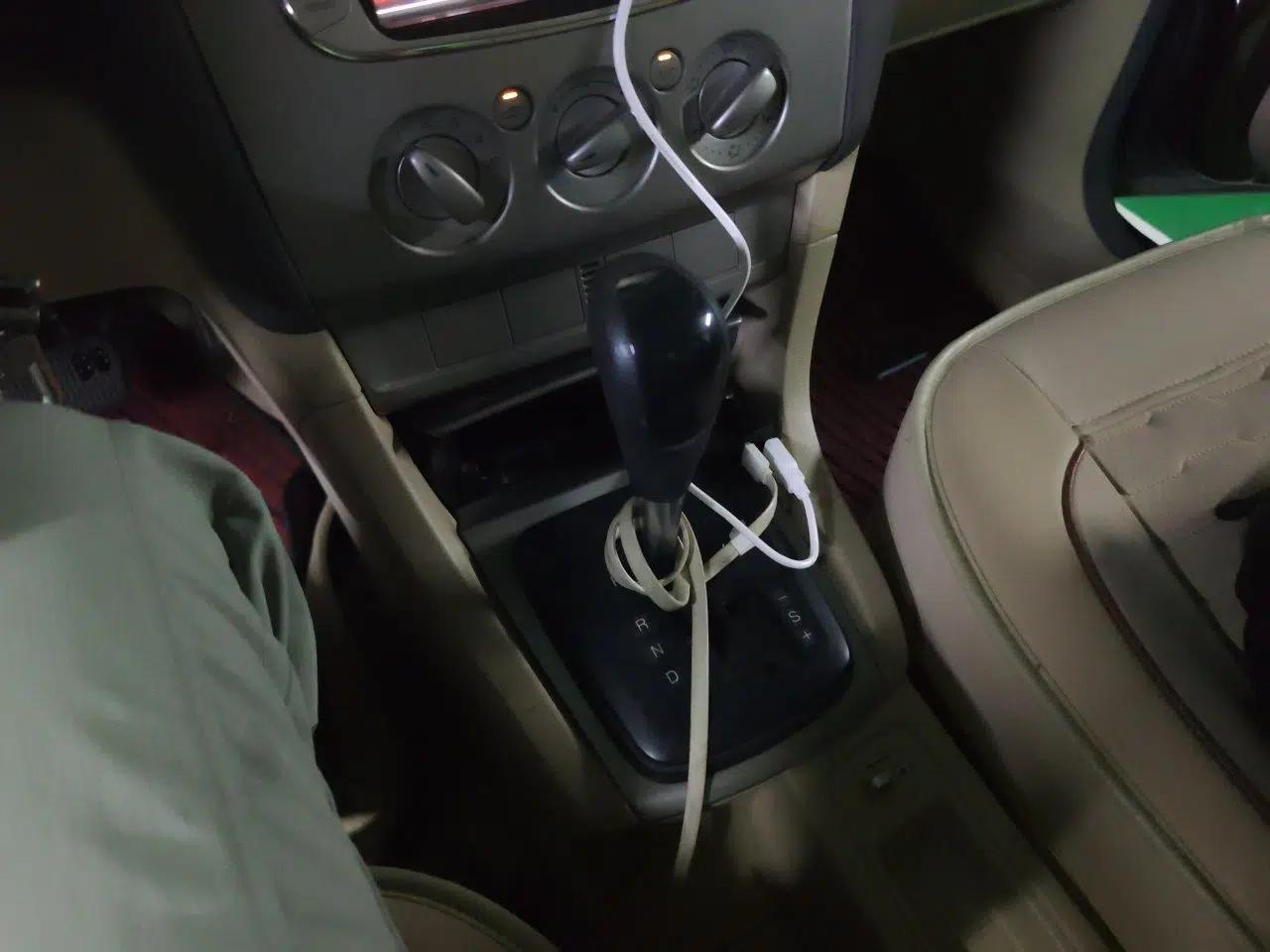 Ford Focus 2013 Sedan Classic 1.8L Automatic Base Model — миниатюра 15