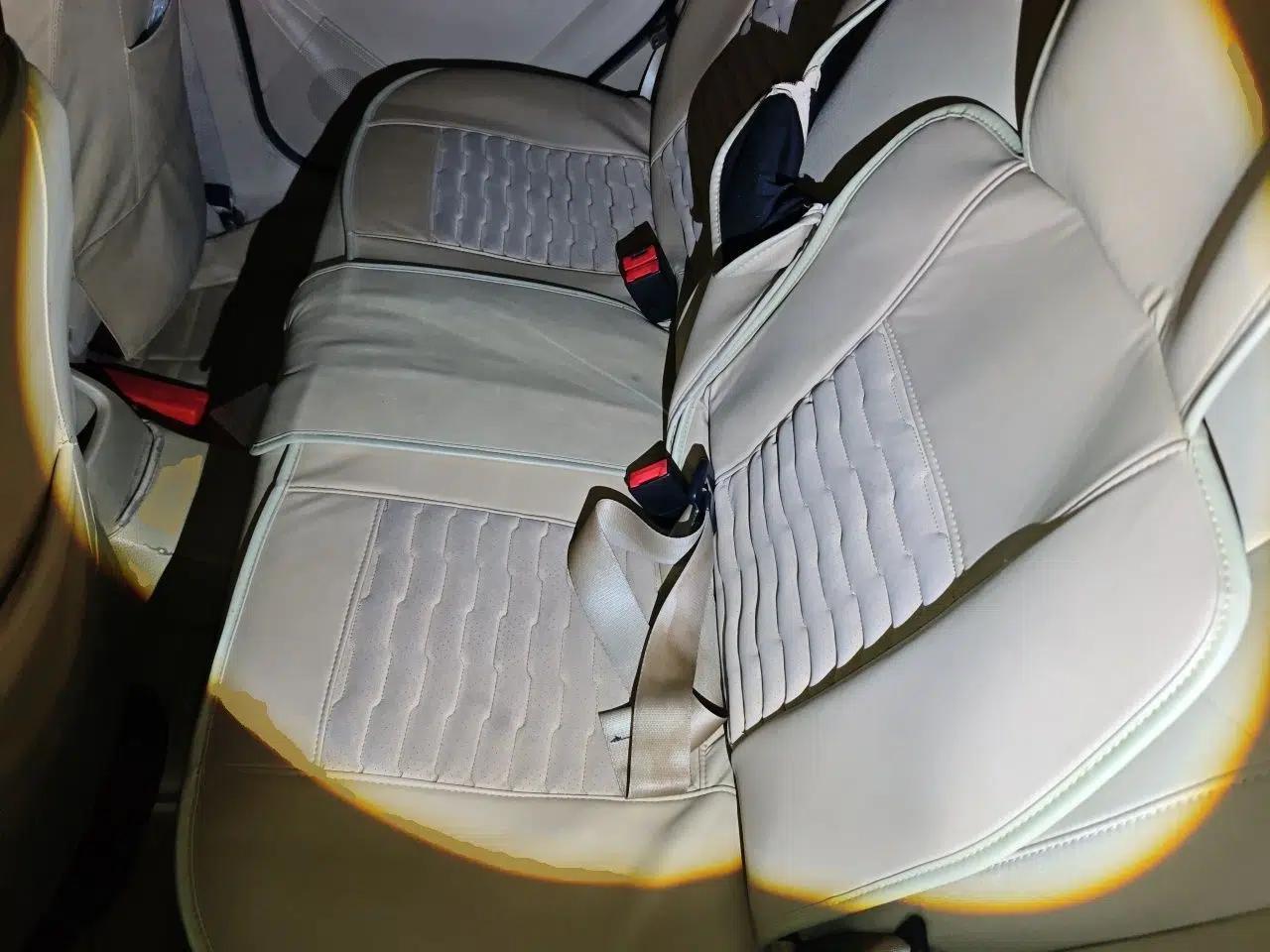 Ford Focus 2013 Sedan Classic 1.8L Automatic Base Model — миниатюра 18