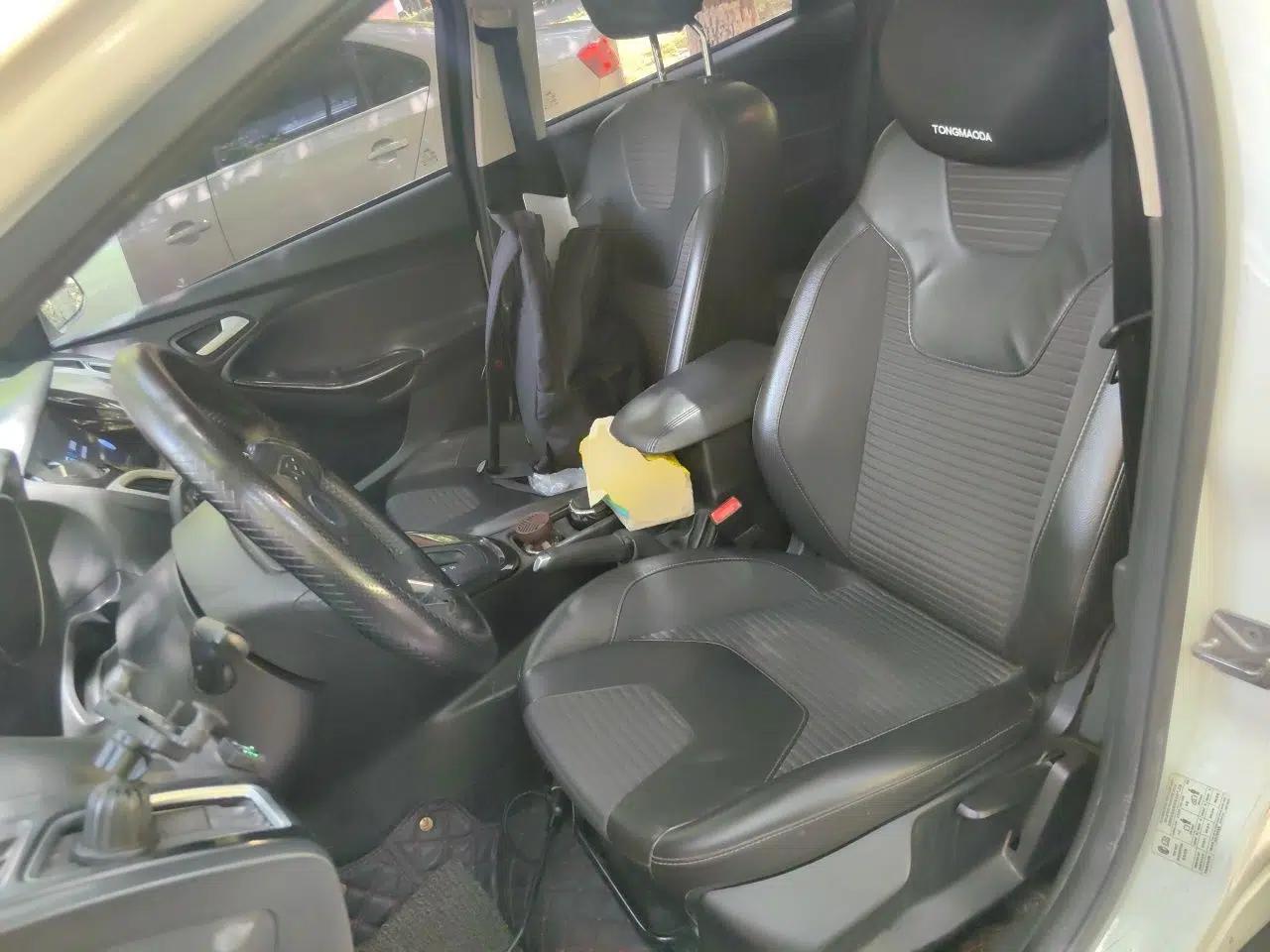 Ford Focus 2017 Sedan 1.6L Automatic Fashion Edition Smart Drive Version — миниатюра 16