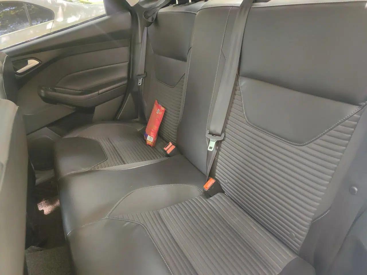 Ford Focus 2017 Sedan 1.6L Automatic Fashion Edition Smart Drive Version — миниатюра 18