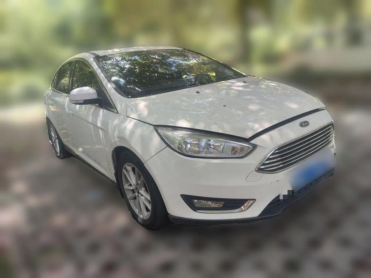 Ford Focus 2017 Sedan 1.6L Automatic Fashion Edition Smart Drive Version — миниатюра 3