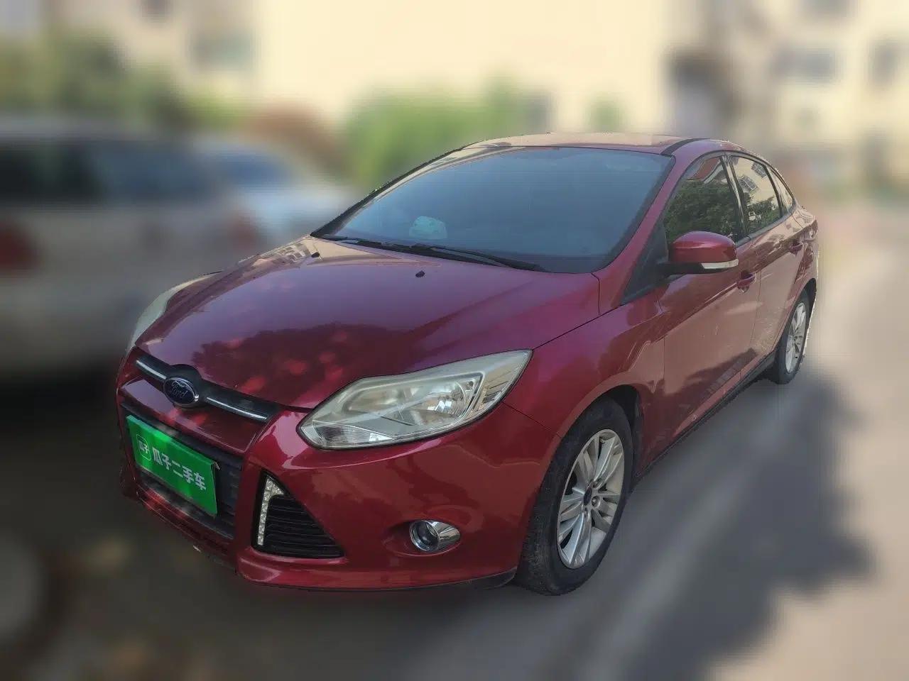 Ford Focus 2012 Sedan 1.6L Automatic Comfort Model — миниатюра 1