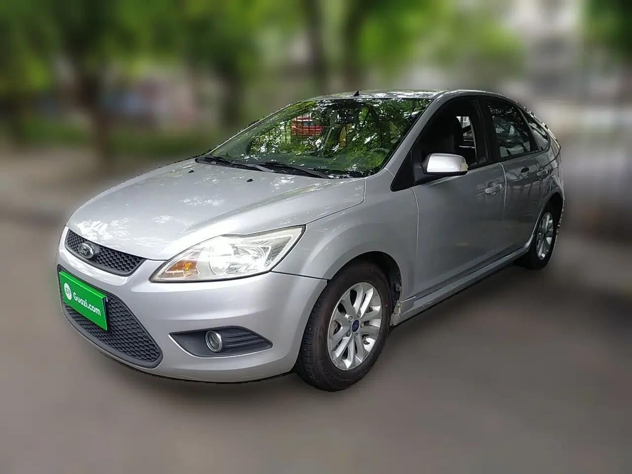 Ford Focus 2013 Hatchback Classic 1.8L Automatic Millionth Anniversary Edition — миниатюра 1