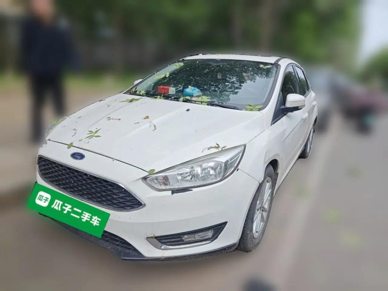 Ford Focus 2015 Hatchback EcoBoost 125 Automatic Supreme Style Edition — миниатюра 1