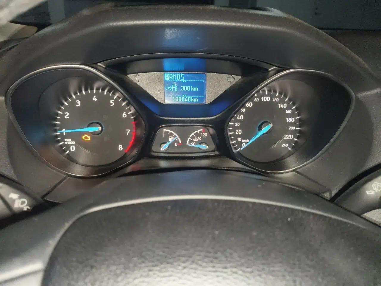 Ford Focus 2017 Sedan EcoBoost 125 Automatic Supreme Style SmartDrive Edition — миниатюра 12