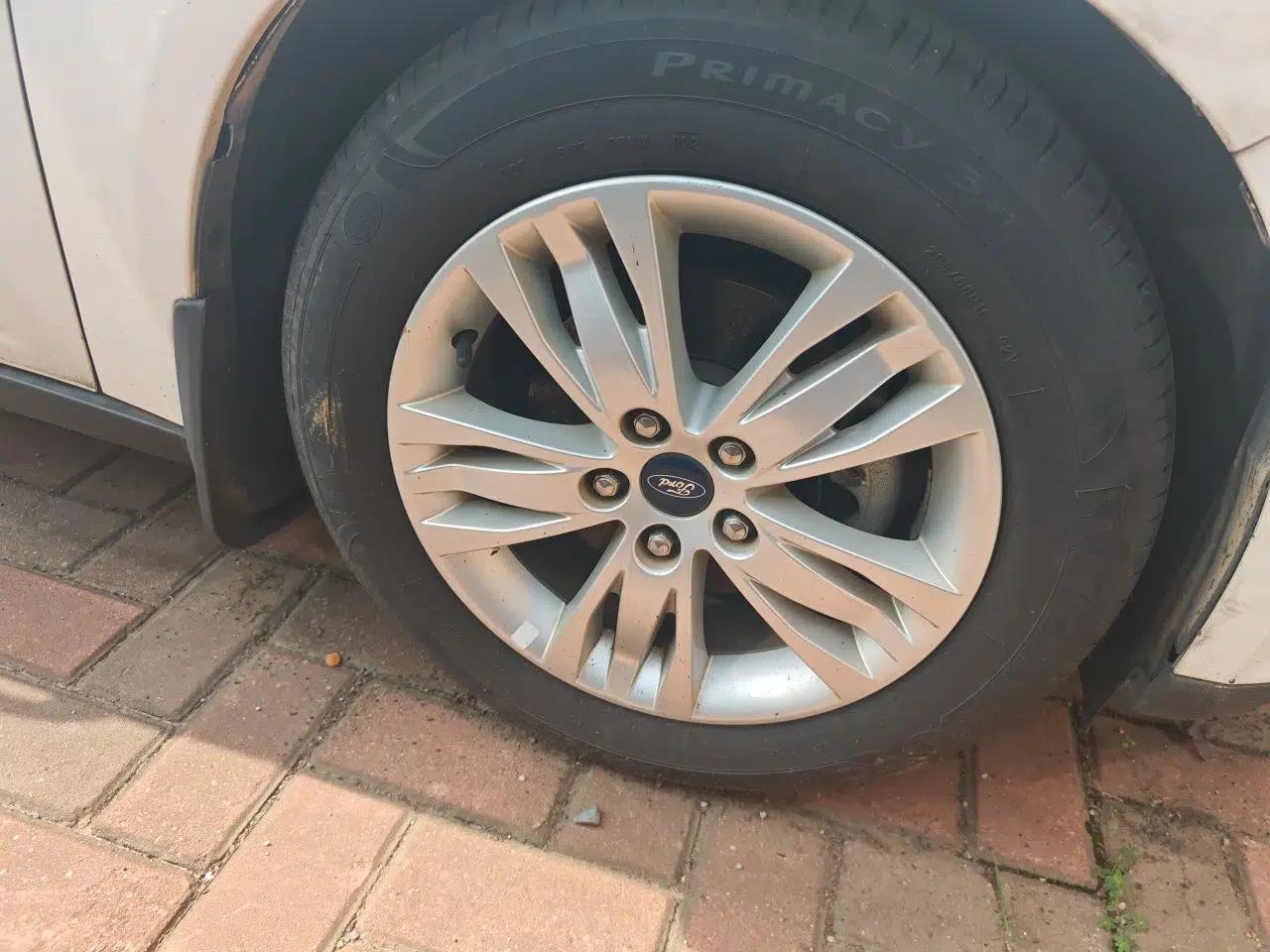 Ford Focus 2012 Sedan 1.6L Automatic Comfort Model — миниатюра 8