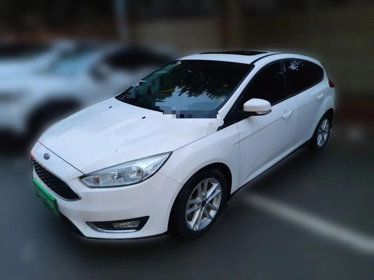 Ford Focus 2015 Hatchback EcoBoost 125 Automatic Supreme Style Edition — миниатюра 1